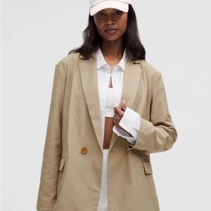 Lululemon LuluLinen Oversized Blazer
Sheer Oak S